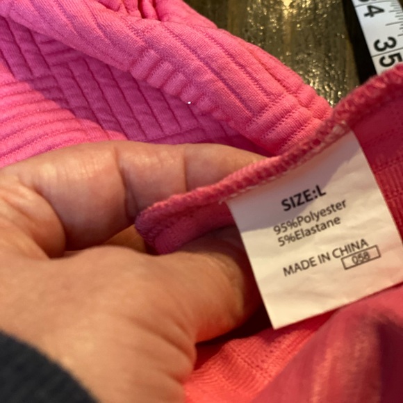 Source Unknown Fuchsia Textured Women's Top & Shorts Set - Picture 11 of 11